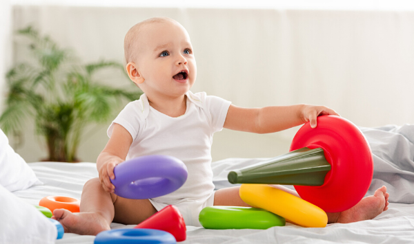 10 Ways For New Baby And Toddler To Play